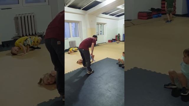 BREAK DANCE KIDS 4 YEARS OLD. БРЕЙК ДАНС ДЕТИ 4 ГОДА смотреть онлайн