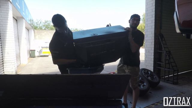 Toyota Prado 90 Series // Long Range Fuel Tank Install смотреть онлайн
