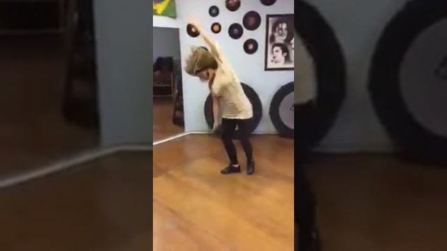 Lambada Zouk Demo Lady Style Letícia Castro смотреть онлайн