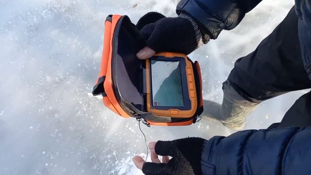 Где искать зимой карася...Подводная съемка зимой на камеру калипсо.Повадки карася подо льдом. смотреть онлайн