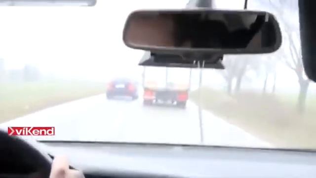Vyjebaná slovenská polícia ohrozuje premávku za účelom vybrať čo najviac смотреть онлайн