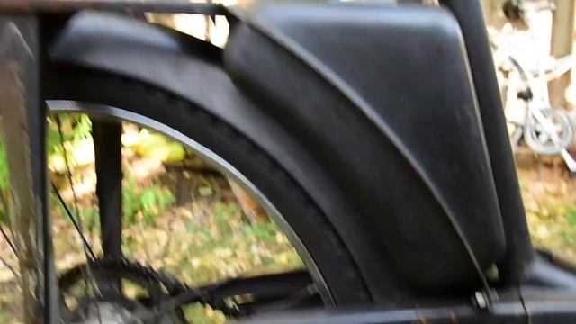 I BOUGHT A MOBYLETTE, PART 3. She's all done. Moped madness. смотреть онлайн