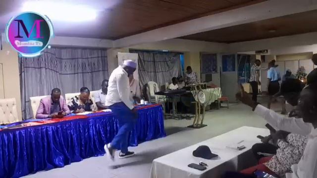 Woi Bishop muriithi uria wathamiire jcm gucemania na Bishop jj na kumumirira macakayaini ma mum wao смотреть онлайн