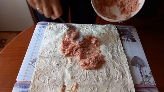 Супер вкусный мясной рулет!! С ароматной хрустящей корочкой!! смотреть онлайн