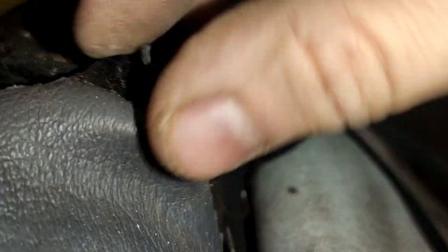 Замена подушки сиденья водительского Mercedes Vito смотреть онлайн