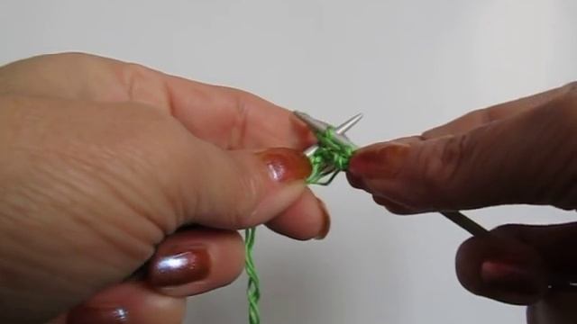 Изнаночная петля спицами смотреть онлайн