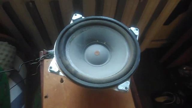 Басс тест динамика 10гд-30е-32 (НЧ динамик из калонки 10мас-1м) смотреть онлайн