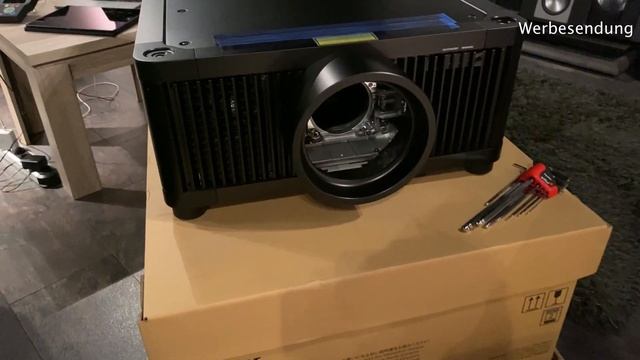 Sony VPL GTZ380 Unboxing