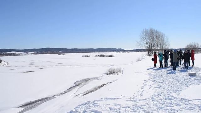 Местные жители говорят. Взрывают лёд с рыбой на р. Чепца. Балезино Инфо. смотреть онлайн