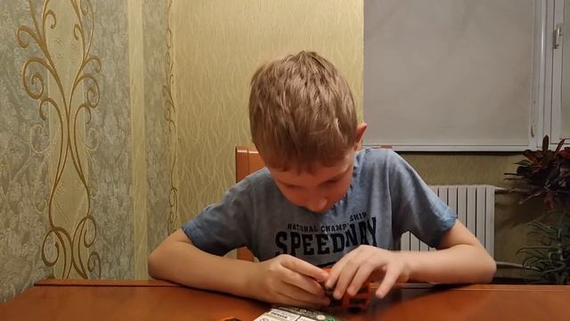 Артем и #Трансформеры . Распаковка нового #автобота смотреть онлайн