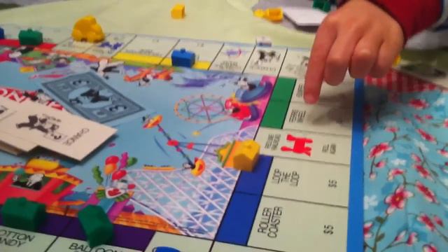 Monopoly Jr - family game night смотреть онлайн