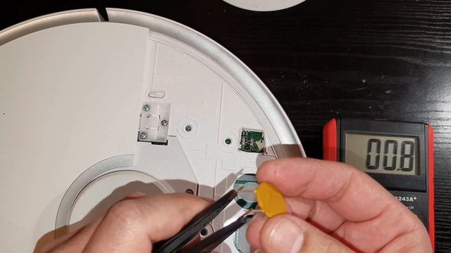 Roborock ошибка 13 робот-пылесос Xiaomi не хочет заряжаться  (Xiaomi Roborock Vacuum Error 13 Fix)