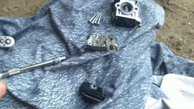 Не заводится бензокоса,а свеча мокрая и искра есть!ВСЕ ПРОСТО! смотреть онлайн