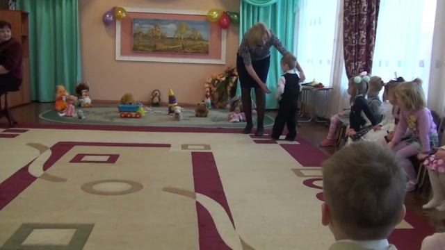Утренник "День матери"в ДОУ-20 "Ласточка" Узловая 26.11.2014г. смотреть онлайн