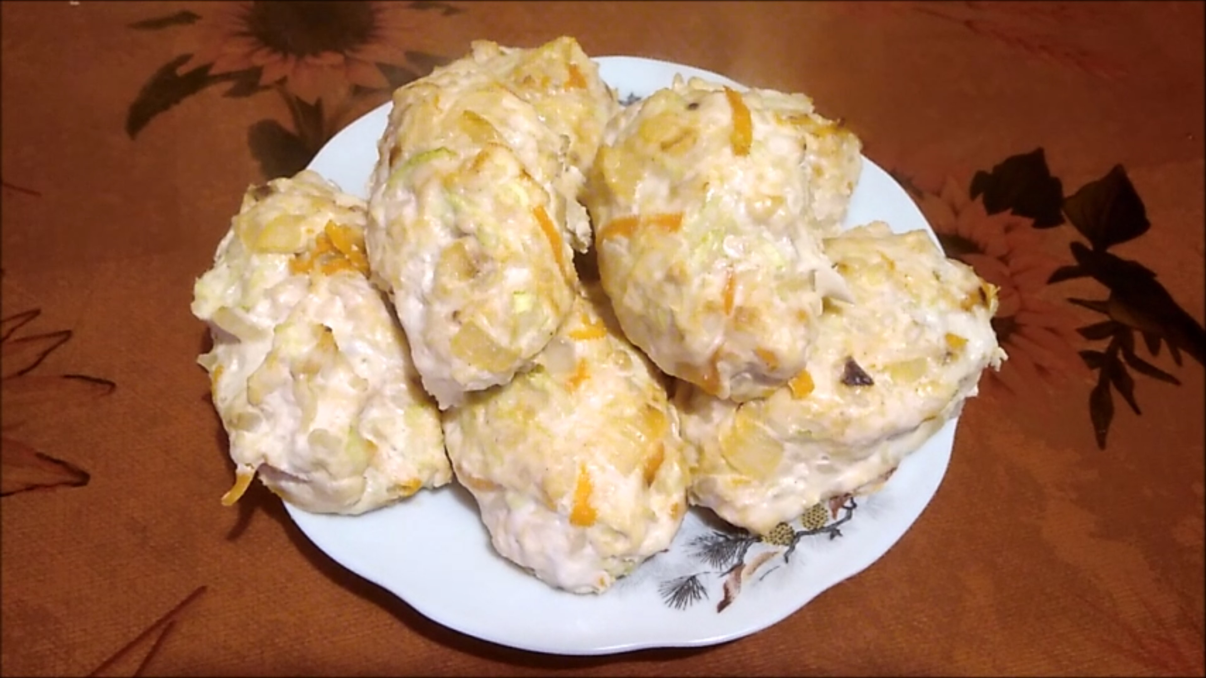 Запечённые котлеты с овощами.mp4 смотреть онлайн