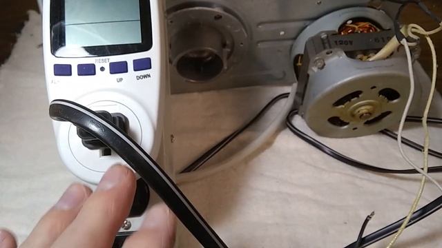 [Part 1/2] Black & Decker B1600 bread maker repair + test. Old triac AC03D replaced with new BT138 смотреть онлайн