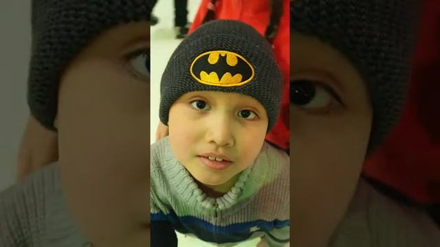 Аслан The Brave приветствует вас на катке Алау , Астана смотреть онлайн