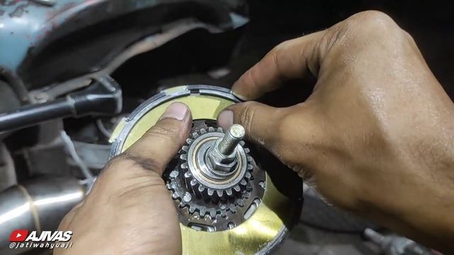 Cara Servis Kopling Vespa, Dikopling Gak Prei Disela Ngelos || Aji VAS смотреть онлайн