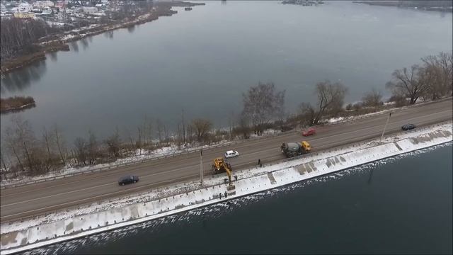 Ремонт дамбы на озере Сенеж смотреть онлайн