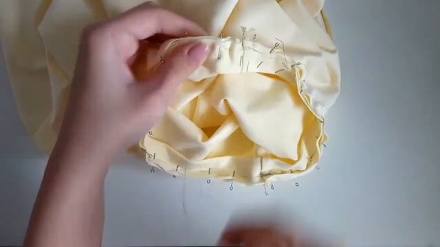 УРОК 6. Вкалывание, вметывание, втачивание бейки в горловину смотреть онлайн