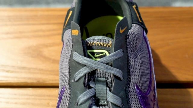 Nike Street Gato смотреть онлайн