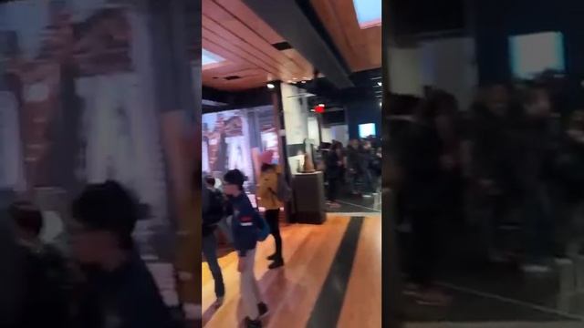 Empire State Building в Нью Йорке посетил. Евгений Таранов человек легенда смотреть онлайн