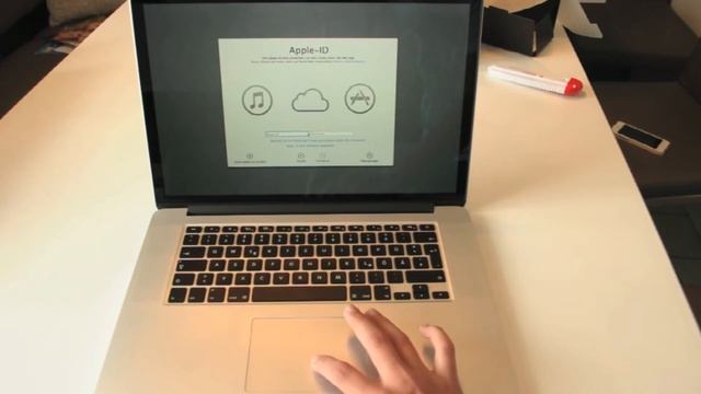 MacBook Pro 15" mit Retina Display // First Boot смотреть онлайн