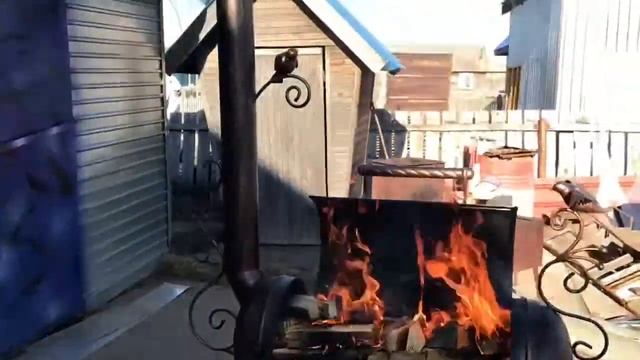 Мангал своими руками из газ балона, с крышкой, затвором, шашлык стал вкуснее и интереснее готовить! смотреть онлайн