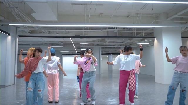 Stray Kids "CASE 143" Dance Cover by KoongChae смотреть онлайн
