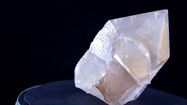 Cuarzo - Cristal de roca смотреть онлайн
