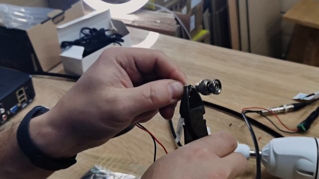 Монтаж системы видеонаблюдения | Как собрать систему видеонаблюдения своими руками смотреть онлайн