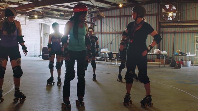 Facebook Communities: Big Easy Roller Girls смотреть онлайн