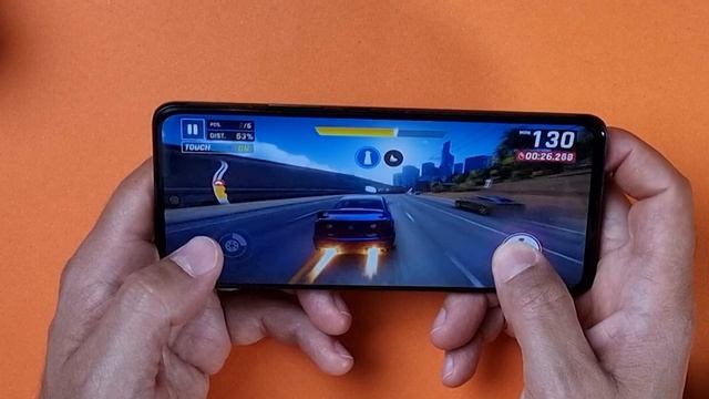 هاتف أدائه جبار وبنفس الوقت  أنيق - Red magic 6R