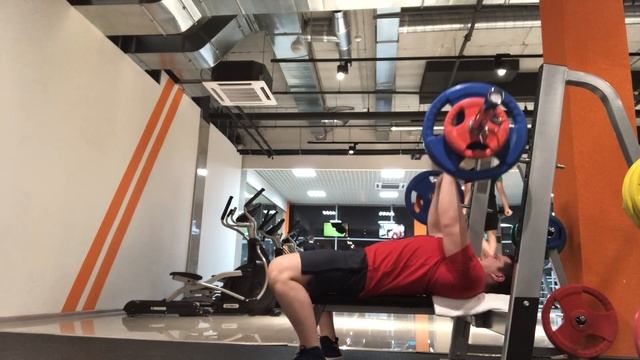 Метаболик 1. Неделя 3. День 3. Жим лёжа штанги узким хватом смотреть онлайн