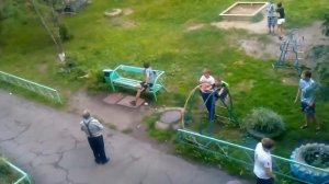 Пьяный дед поёт оперу
