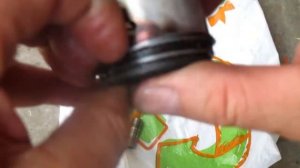 Установка колец на поршень 4 тактного скутера.