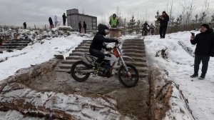 MOTIKOGROUP. ЗИМНЯЯ ЭНДУРО ГОНКА НА СТАДИОНЕ. НАЧАЛО ПОЛОЖЕНО!