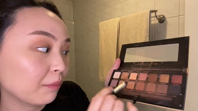 Би өдөр тутамдаа нүүрээ хэрхэн буддаг вэ? смотреть онлайн