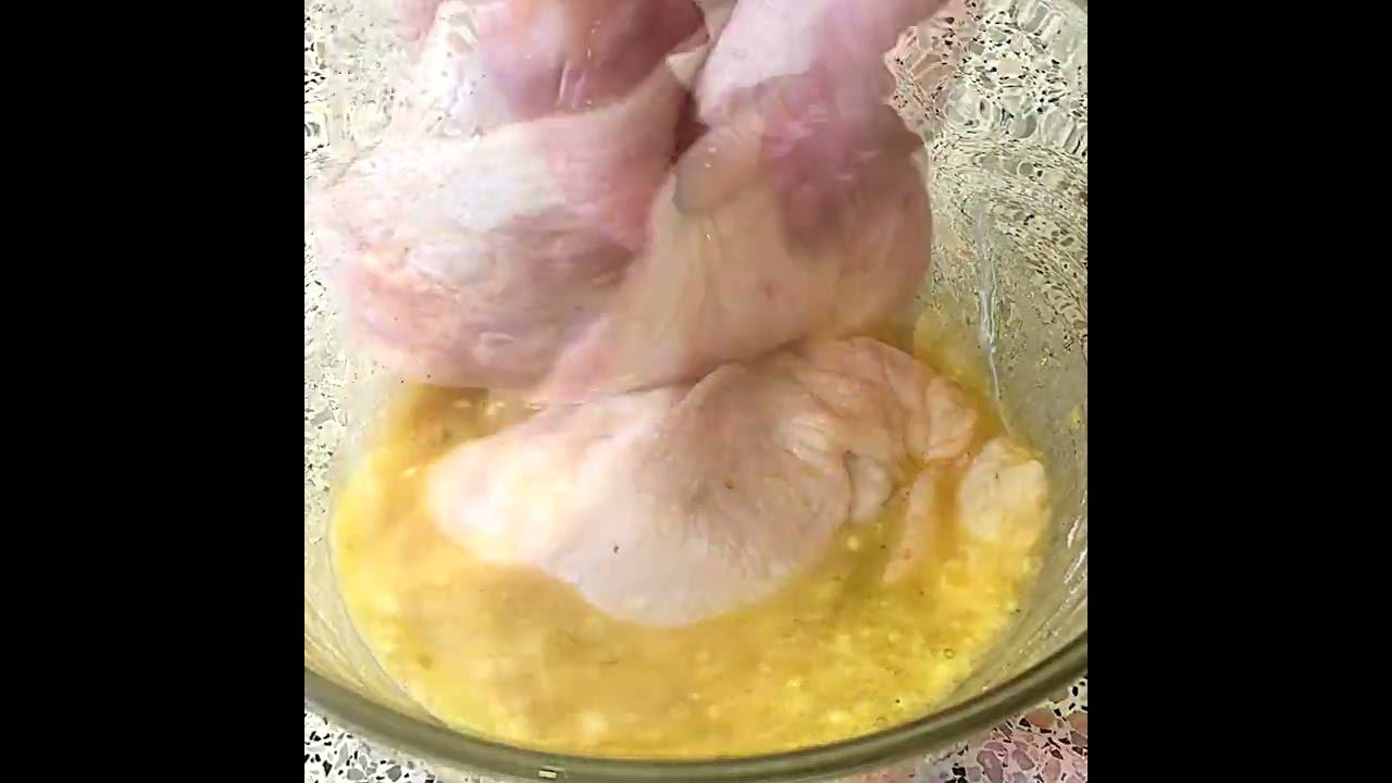 Роскошные куриные бёдрышки в яичной заливке смотреть онлайн