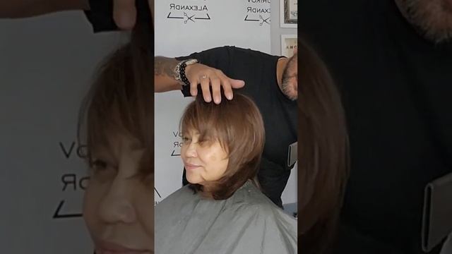 Стрижка каскад с окрашиванием на среднюю длину волос #beauty #стрижки #hairdresser #чуриковалександ смотреть онлайн