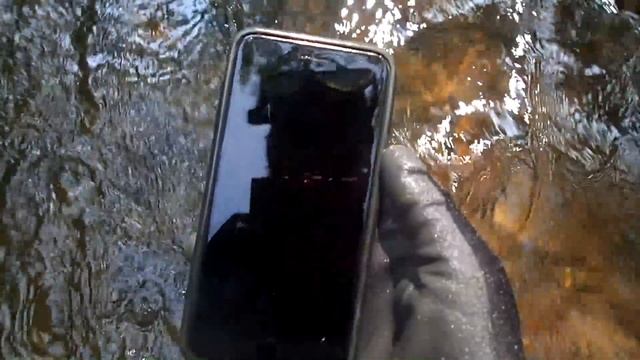 River Hunting: Found 4 iPhones, 2 Cameras, Wallet, and lots of MONEY! | Nugget Noggin смотреть онлайн
