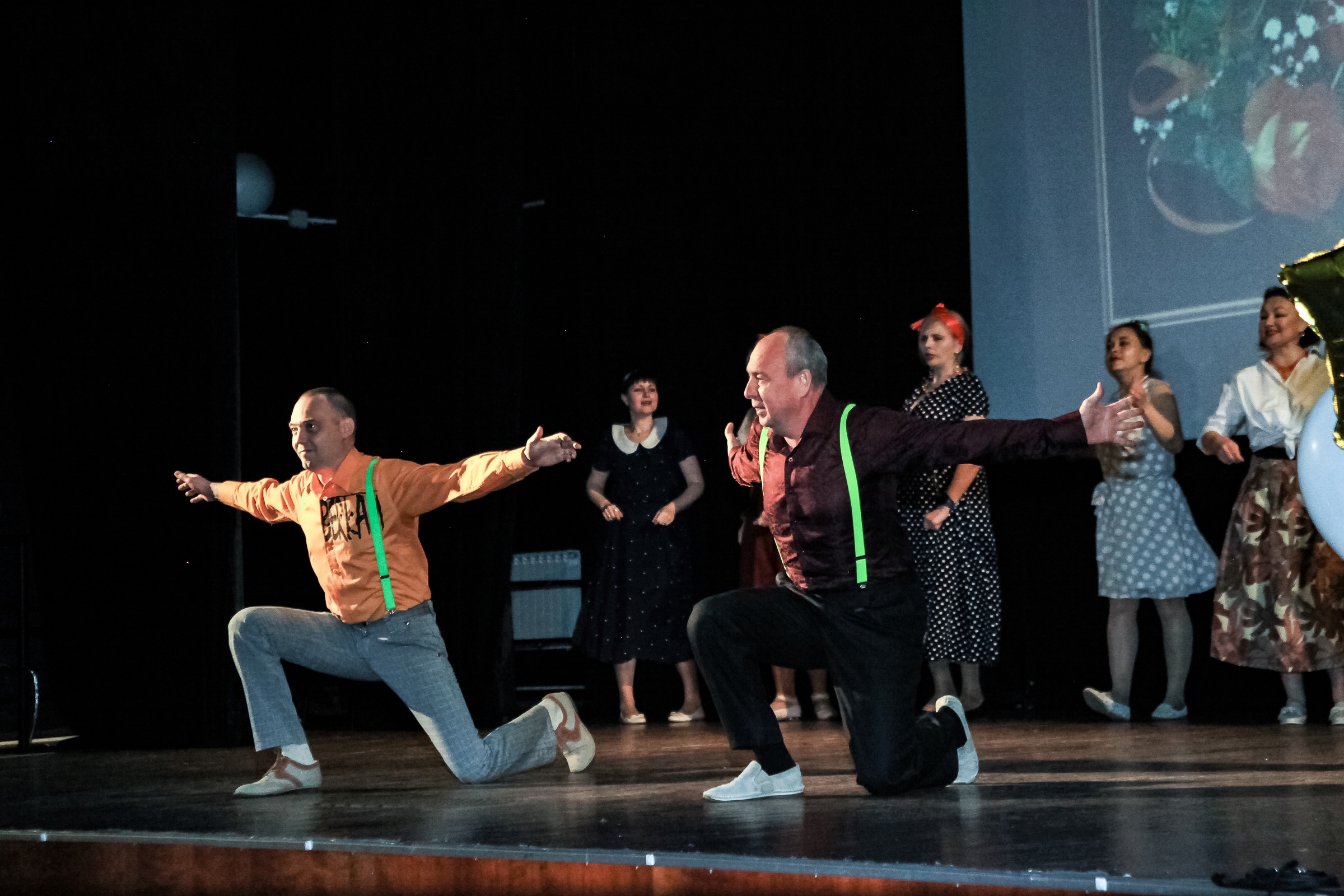 Последний звонок 2022. Выступление родителей смотреть онлайн