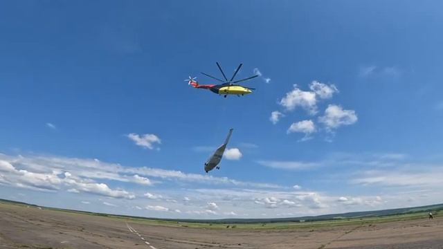 Большой тянет большого Ми-26 смотреть онлайн