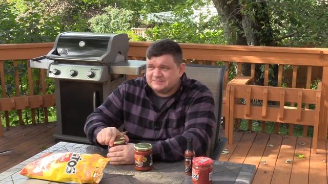 Убийственно: Тестирую реально адские Сальса-соусы. Carolina Reaper & Trinidad смотреть онлайн