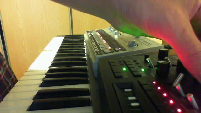 Testing TR-606 Sync To Monotribe - Sloppy Acid :p смотреть онлайн