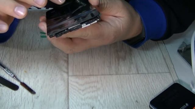 Ремонт.Samsung A300F/DS,how to change the display to Samsung A300F/DS смотреть онлайн