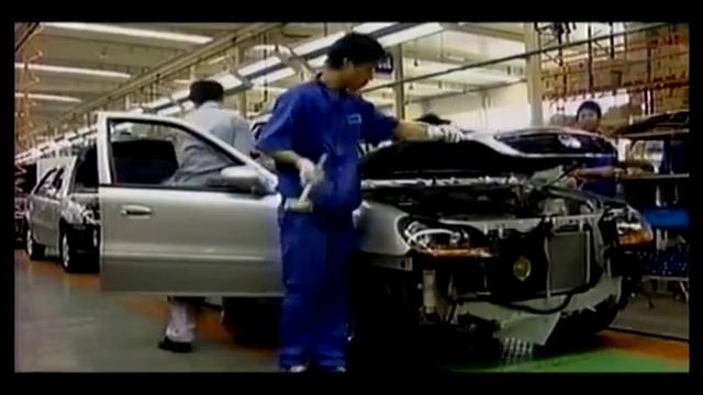 Вот так легко и просто вручную подгоняют детали кузова в Китае = смотреть онлайн