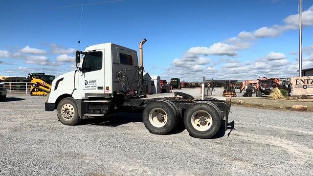 Entz Auction & Realty – LOT 7138 - 2004 VOLVO VNL TRUCK смотреть онлайн