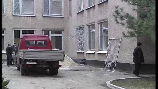 Запорожсталь помогает восстанавливать Мариуполь после обстрела смотреть онлайн