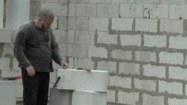 Выдержит ли перемычка, устранение заводского брака в газоблоке, применение компрессора в стройке смотреть онлайн